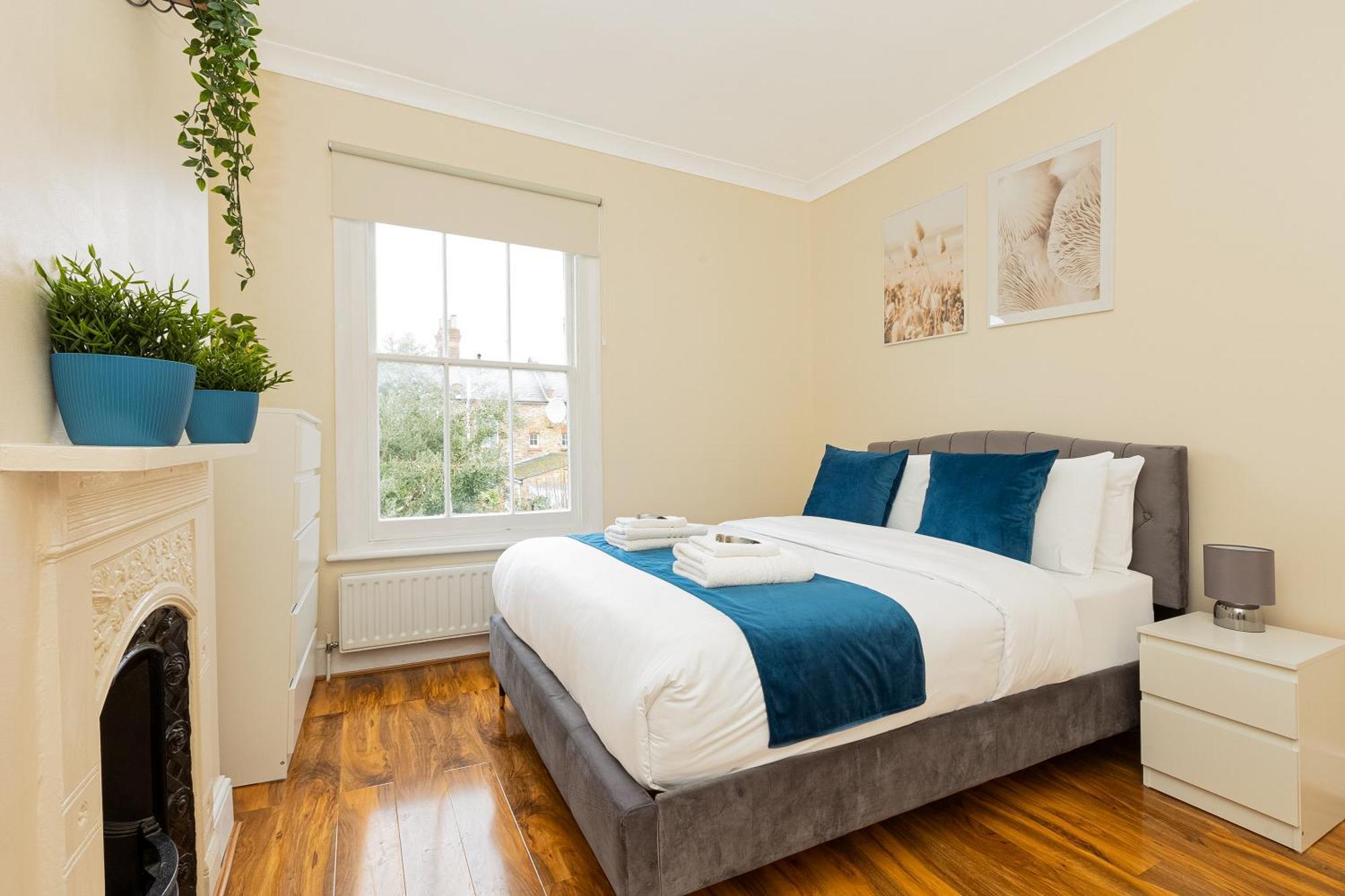 2br Flat With Garden, 5min To Wood Tube Appartement